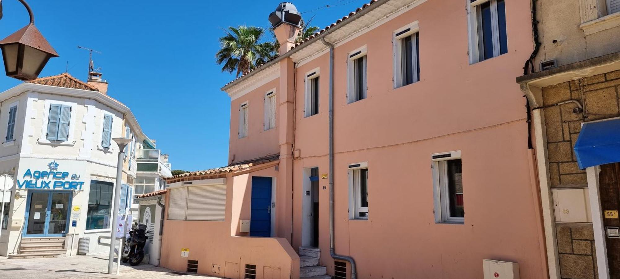 Les Pieds Dans L'Eau Apartment Saint-Cyr-sur-Mer Luaran gambar