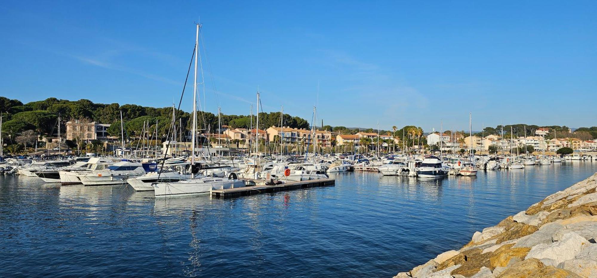 Les Pieds Dans L'Eau Apartment Saint-Cyr-sur-Mer Luaran gambar