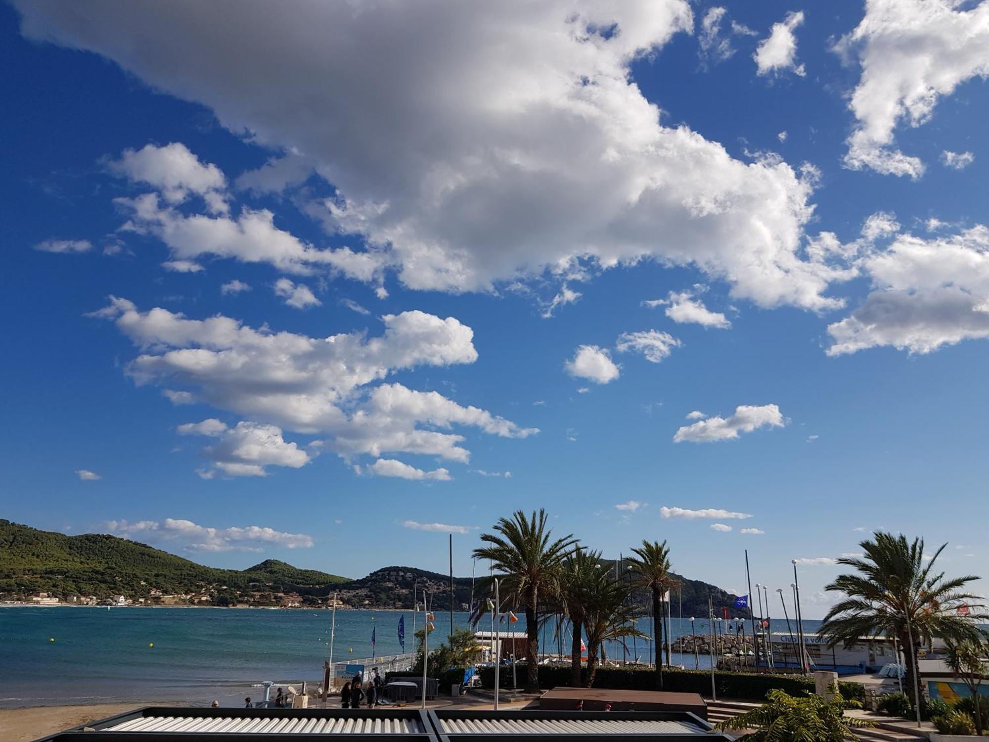 Les Pieds Dans L'Eau Apartment Saint-Cyr-sur-Mer Luaran gambar
